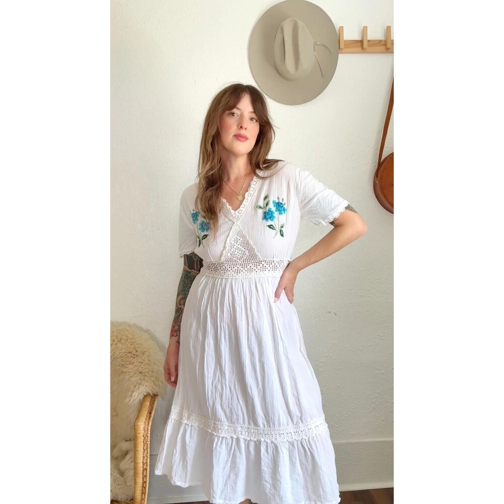 Vintage 1970s Embroidered Cotton Dress Boho Prairie Midi Folk Peasant Cottagecor